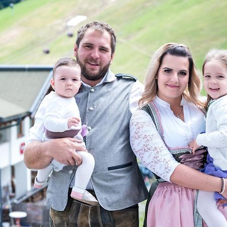 Landhaus-Pension Pattis Saalbach-Hinterglemm Bagian luar foto